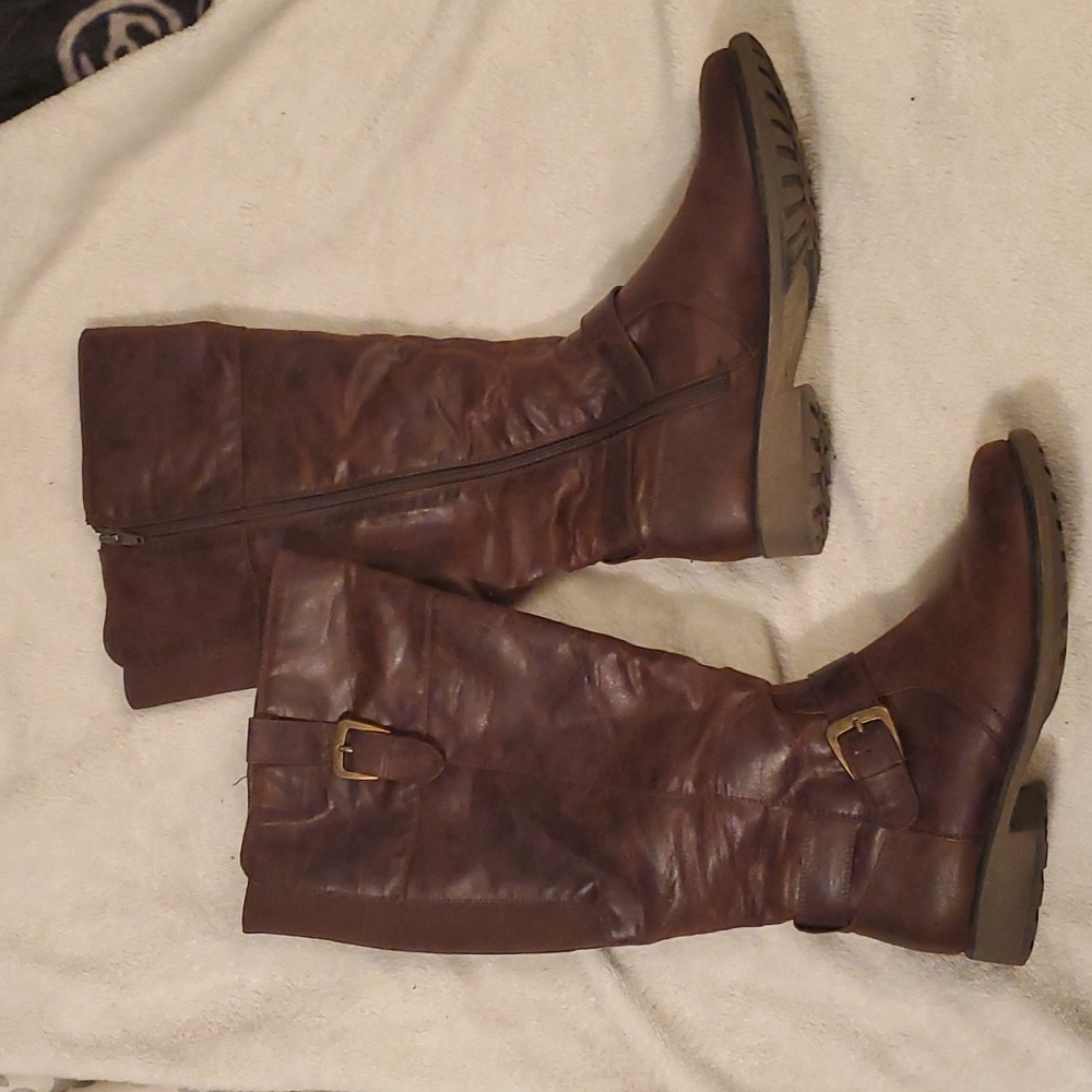 Brown buckle riding boots